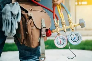 hvac technician 300x200 1